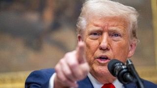 फ्लोरिडा में रिपब्लिकन पार्टी की जंग तेज़ — डेसेंटिस के बाद नेतृत्व संभालने की दौड़ में भिड़ंत, ट्रम्प समर्थित डोनाल्ड्स को कड़ी चुनौती