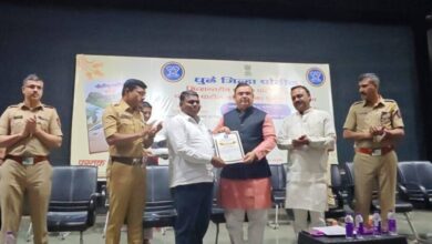 police-patil-duties-guardian-minister-jaykumar-rawal-dhule-meet