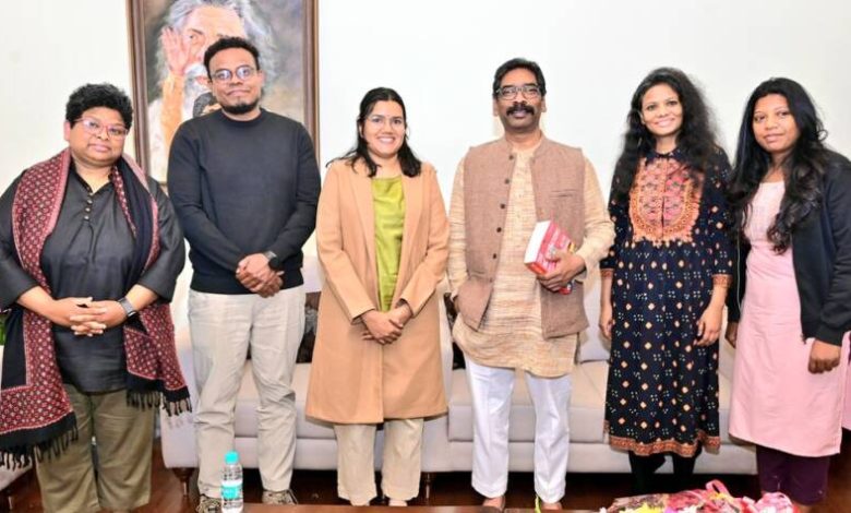 विदेशों में अध्ययनरत झारखंड के मेधावी छात्रों से मिले मुख्यमंत्री हेमंत सोरेन, शिक्षा व शोध को बताया राज्य का भविष्य